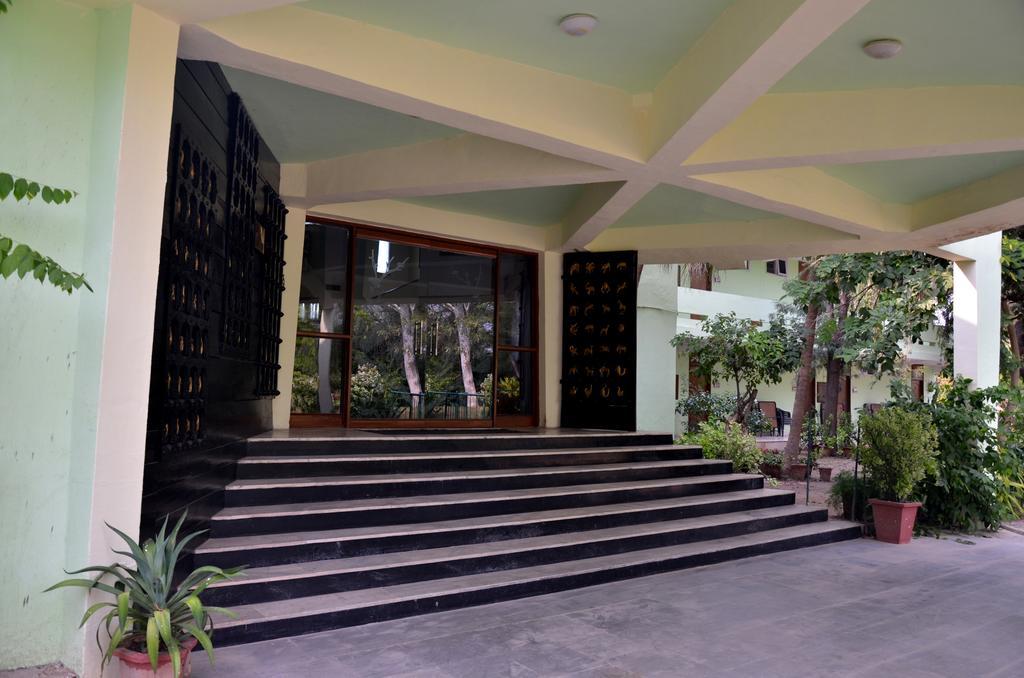 Hotel Bharatpur Ashok Exterior photo